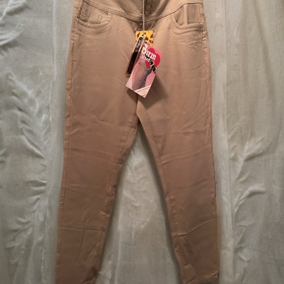 NWT Women’s Ultra Stretch Skinny Work Pants – 3 Button, Wide Waist Tan Size 2X - Picture 10 of 10